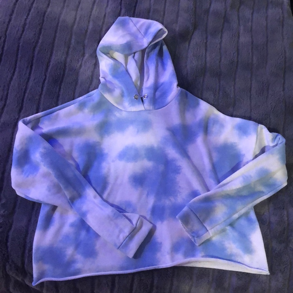 Large hoodie with blue and white tie dye print